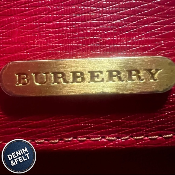 Burberry Women’s Red Leather Bifold Wallet w/ Coin Compartment | PRELOVED ♥️ - Picture 8 of 15